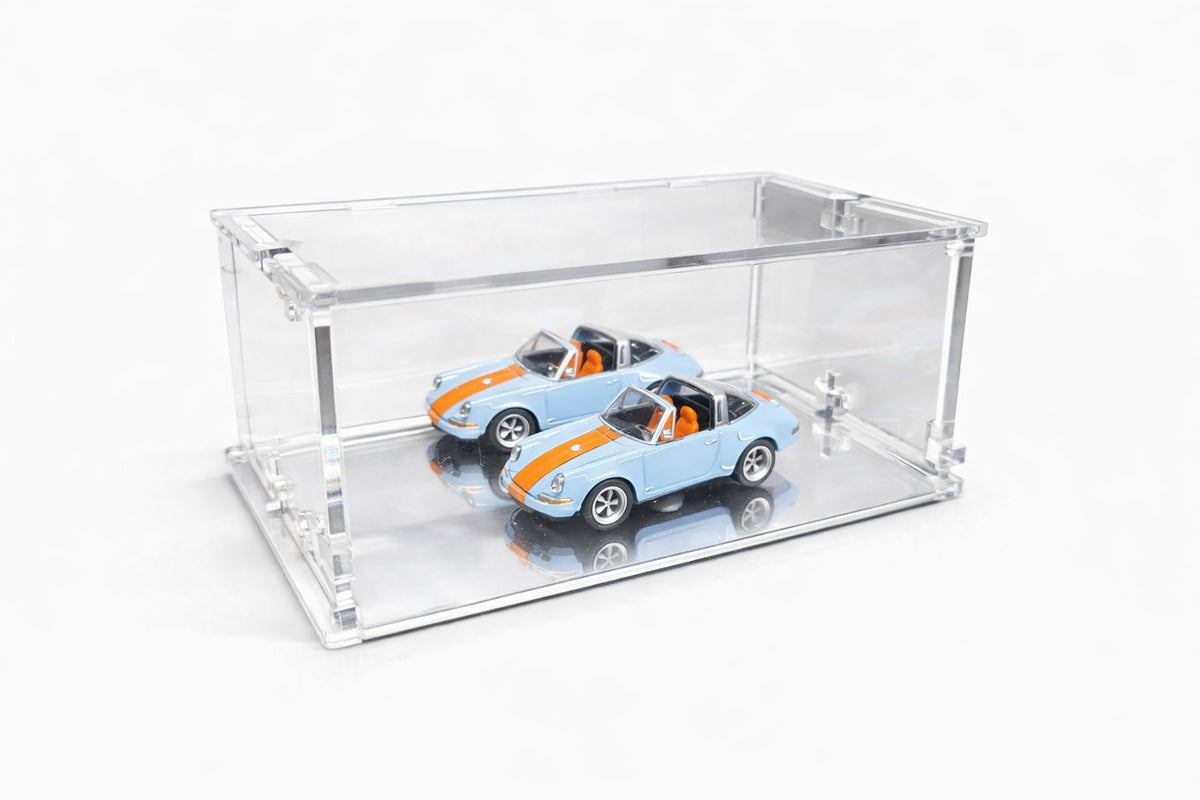 KF003-M single 1:64 display case with mirror base - one car shown with its reflection