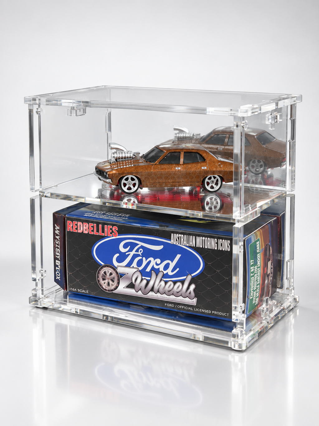 KF002-M — Mirrored Display Case