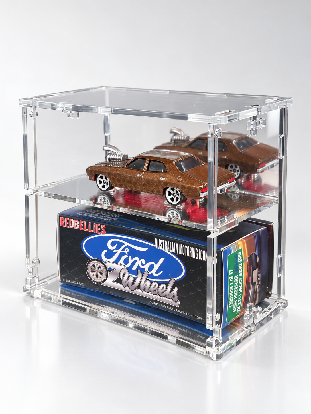 KF002-M — Mirrored Display Case