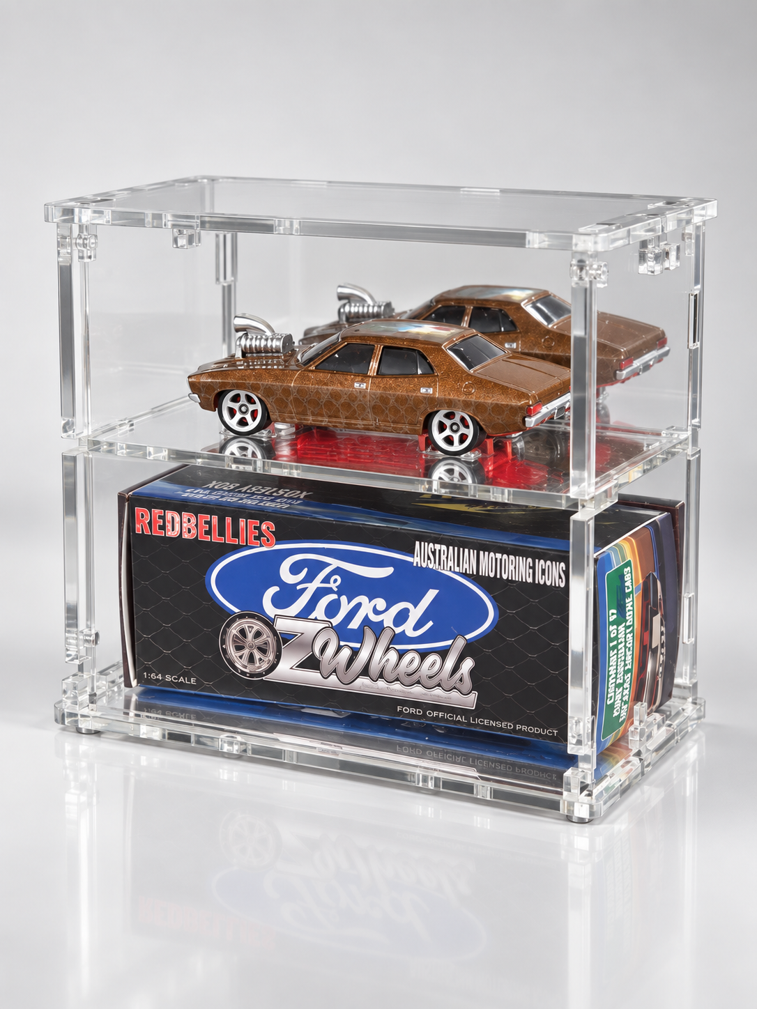 KF002-M — Mirrored Display Case