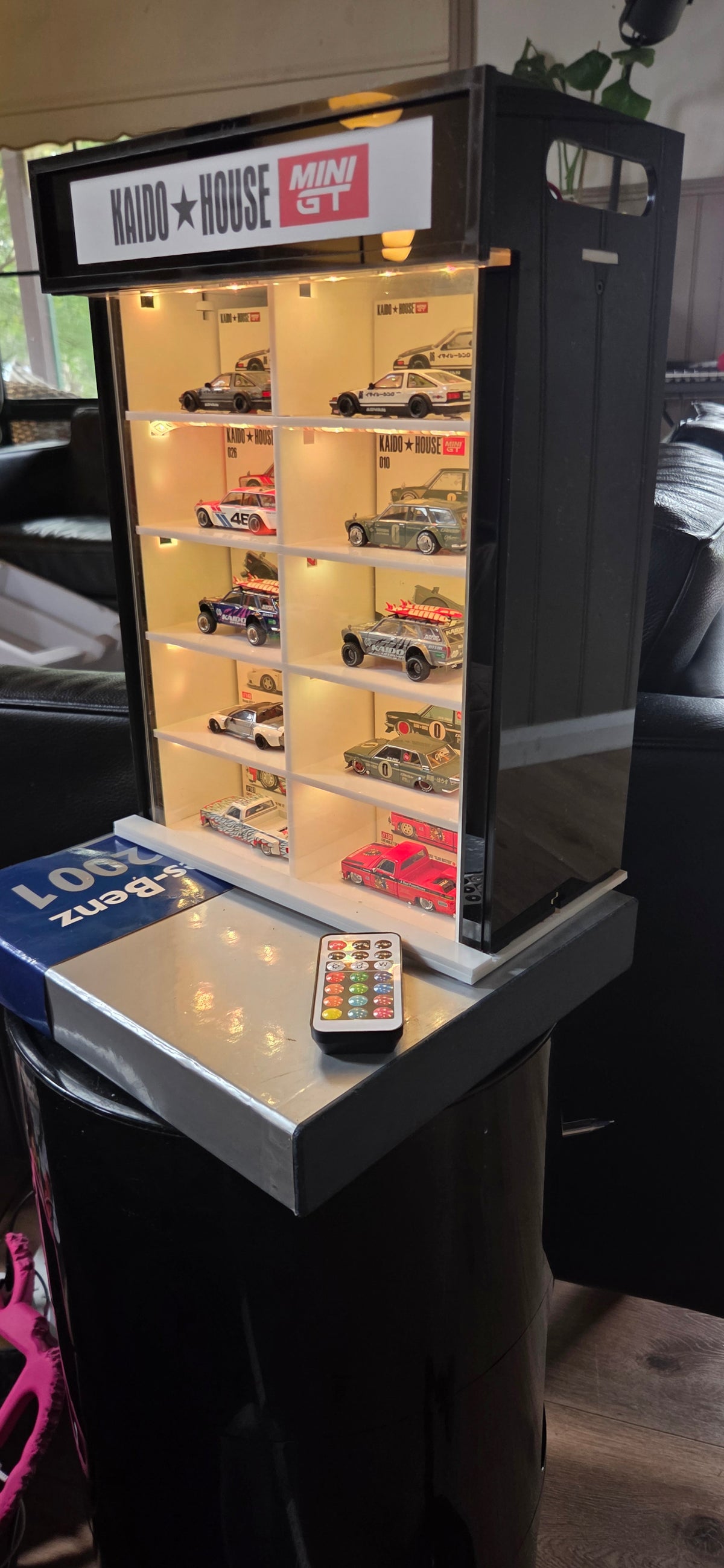 KF004-C  10 Car LED Display Case